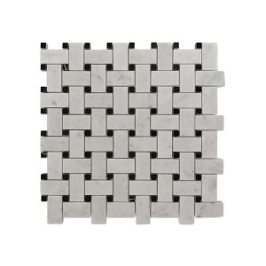 Полированная мраморная мозаика из белого Каррары и Абсолютно Черного мрамора с переплетенным узором